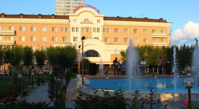 Atyrau Dastan Hotel Exterior foto